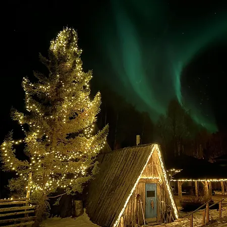 Shaman Village - & Glass Igloos מלון