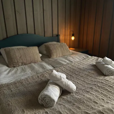 Shaman Village - & Glass Igloos מלון *