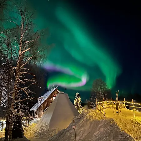 Shaman Village - & Glass Igloos Отель *